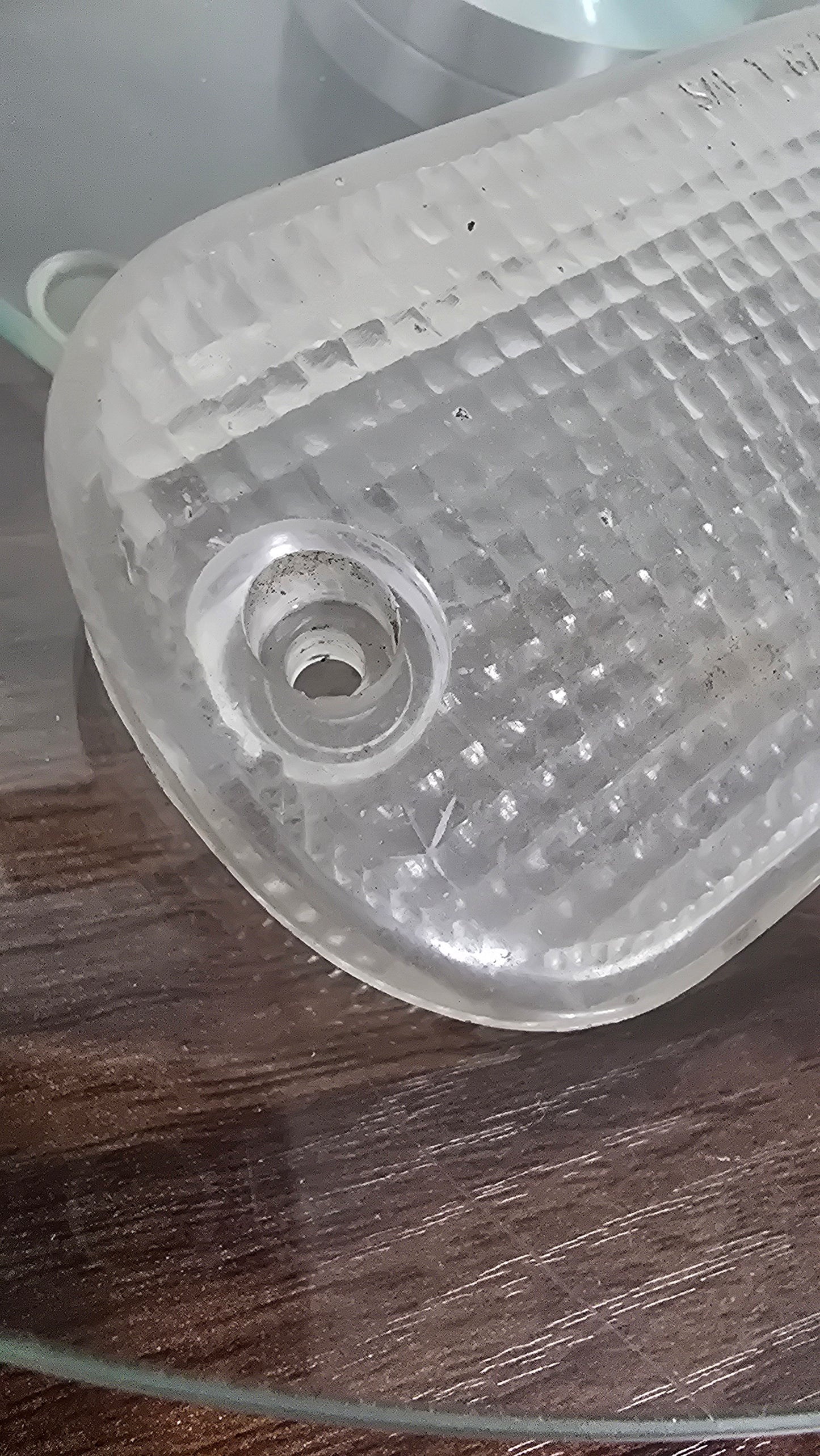 LH and RH Turn Signal Lenses for 1992 Geo Metro