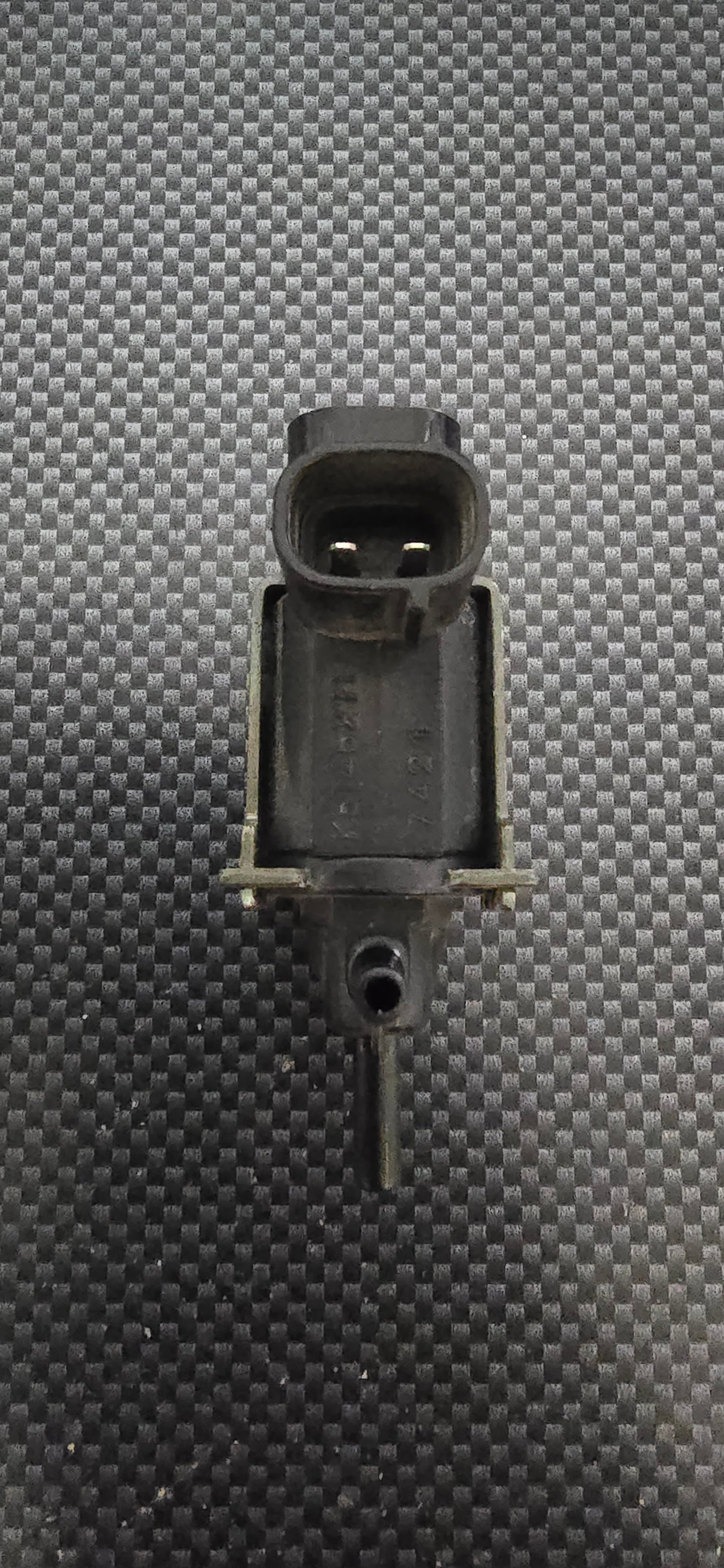 OEM 95-02 SUZUKI ESTEEM SWIFT GEO TRACKER VACUUM SOLENOID VALVE VSV K5T46271