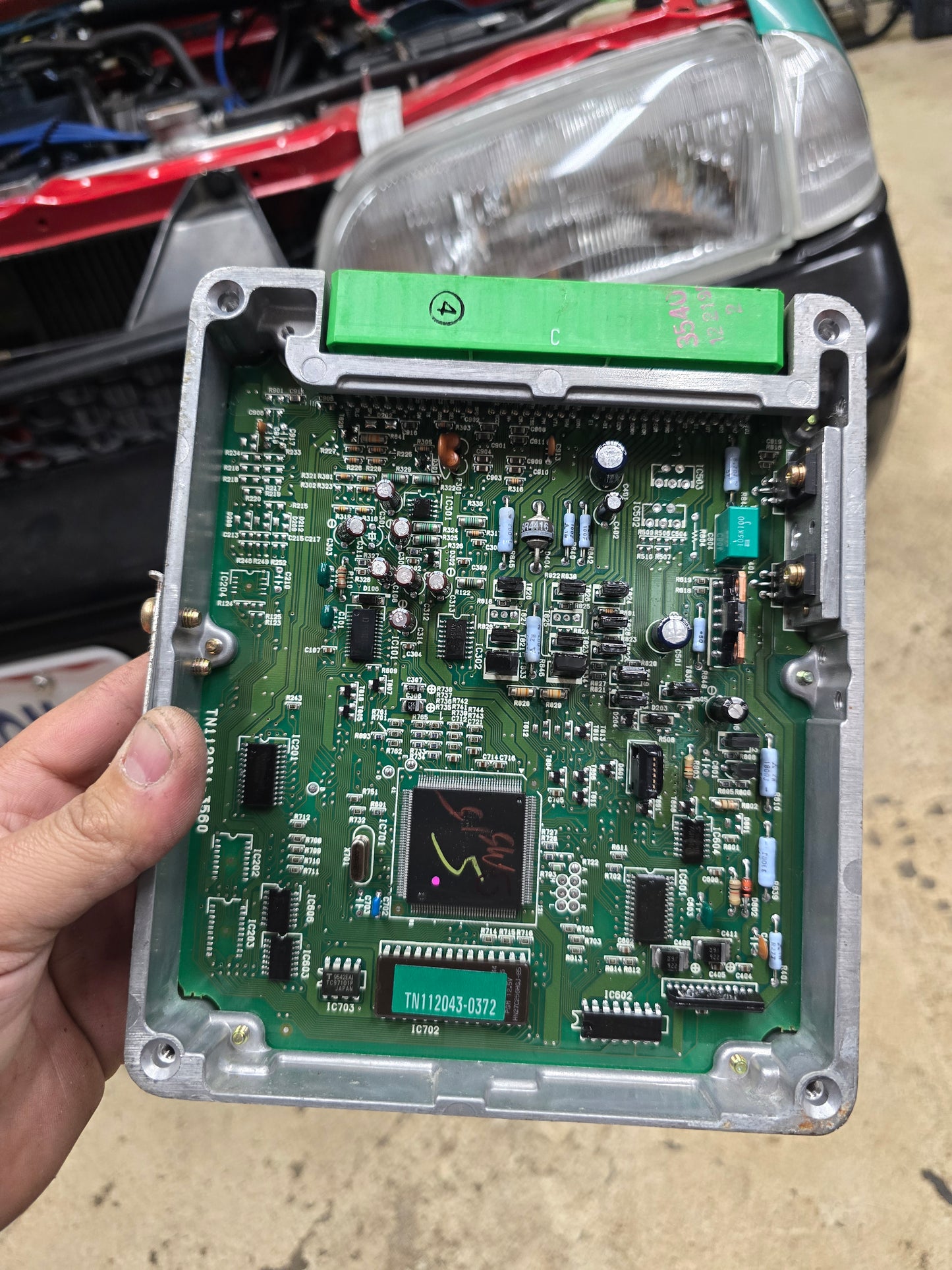 B2 ECU for Geo metro