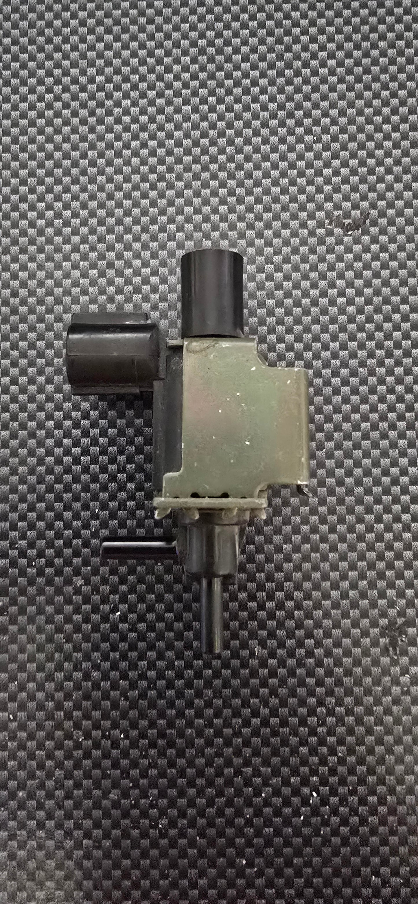 OEM 95-02 SUZUKI ESTEEM SWIFT GEO TRACKER VACUUM SOLENOID VALVE VSV K5T46271
