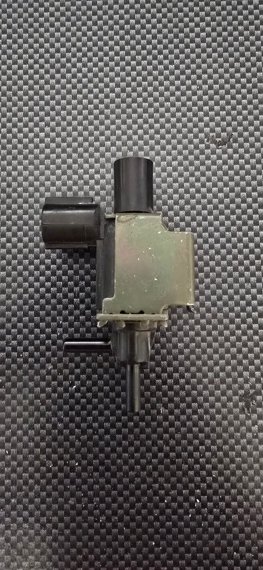 OEM 95-02 SUZUKI ESTEEM SWIFT GEO TRACKER VACUUM SOLENOID VALVE VSV K5T46271